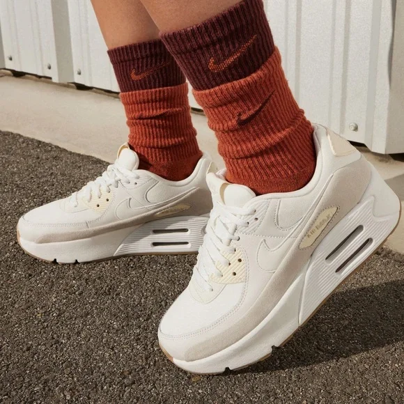 Nike White Air Max 90 LV8 Platform Size 7 - Picture 8 of 8